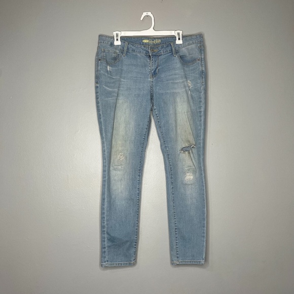 Old Nacy The Rockstar Distressed Light Wash Jeans O - Picture 1 of 7